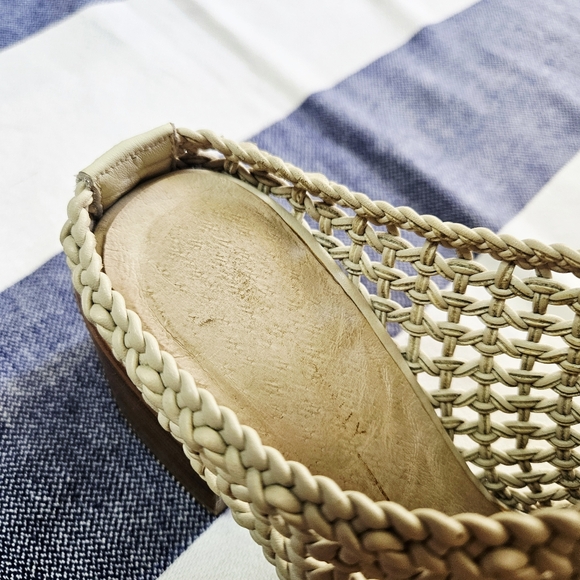 INTENTIONALLY BLANK Taupe Woven Mules With Stacked Heels Size 7 - Picture 6 of 15